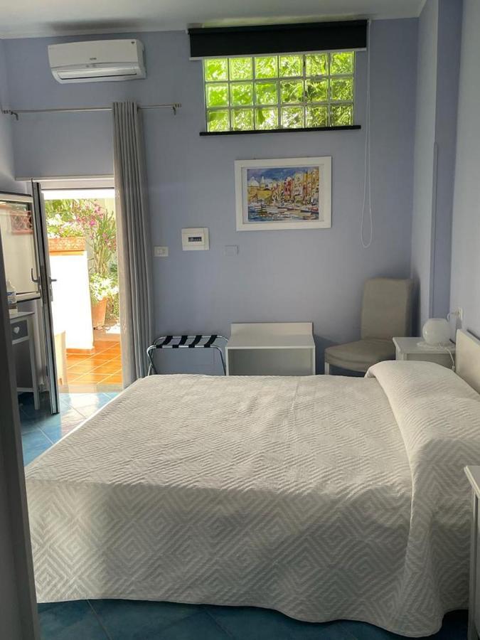 Piccolo Bed Bed & Breakfast Procida Exterior photo